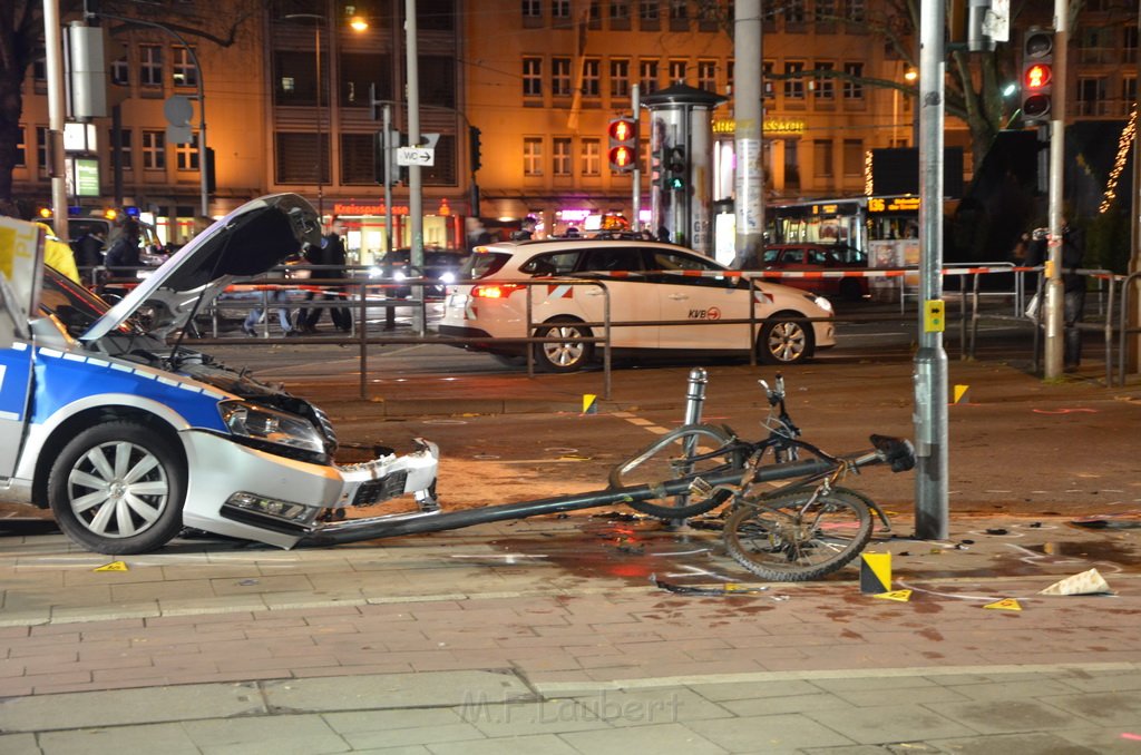 VU Pol Pkw Koeln Mitte Hahnenstr Im Laach P163.JPG